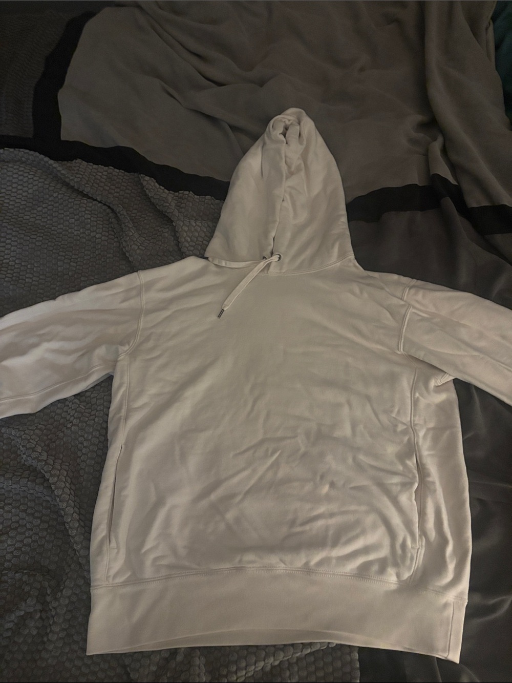 Uniqlo Men's White Pullover Hoodie